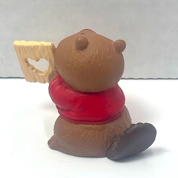 BNWT Vintage 1993 Hallmark Merry Miniature Beaver with Heart Cut Out - Picture 4 of 11